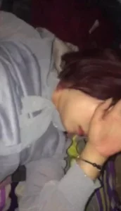 出租屋偷情人妻，隔壁有人