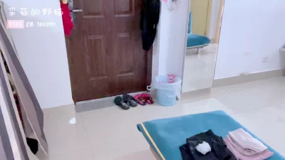 [原创] 【小野猫】闺蜜与老公,爬楼梯练臀.情趣女团诱惑老公.爽到直呼不行.